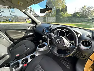 Used 2014 Nissan Juke Acenta Yellow - Interior and Exterior details 17