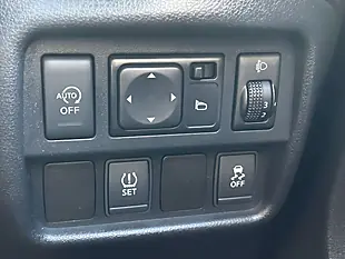 Used 2014 Nissan Juke Acenta Yellow - Interior and Exterior details 20