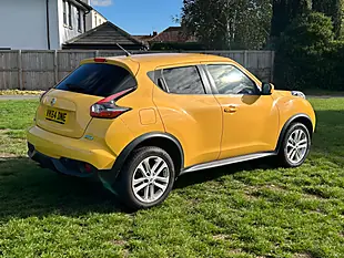 Used 2014 Nissan Juke Acenta Yellow - Interior and Exterior details 5