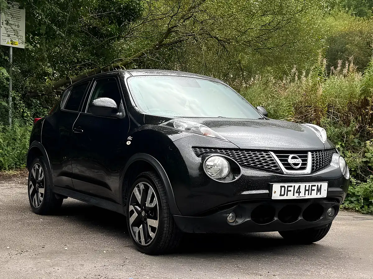 Used 2014 Nissan Juke N-Tec Black - Interior and Exterior details 11