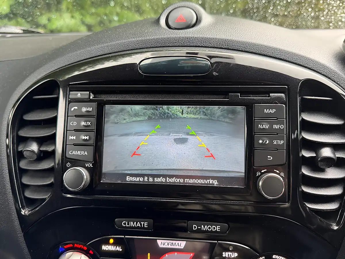 Used 2014 Nissan Juke N-Tec Black - Interior and Exterior details 20