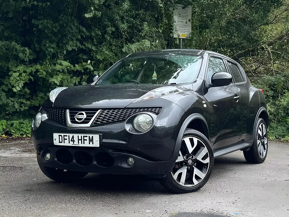 Used 2014 Nissan Juke N-Tec Black - Interior and Exterior details 4