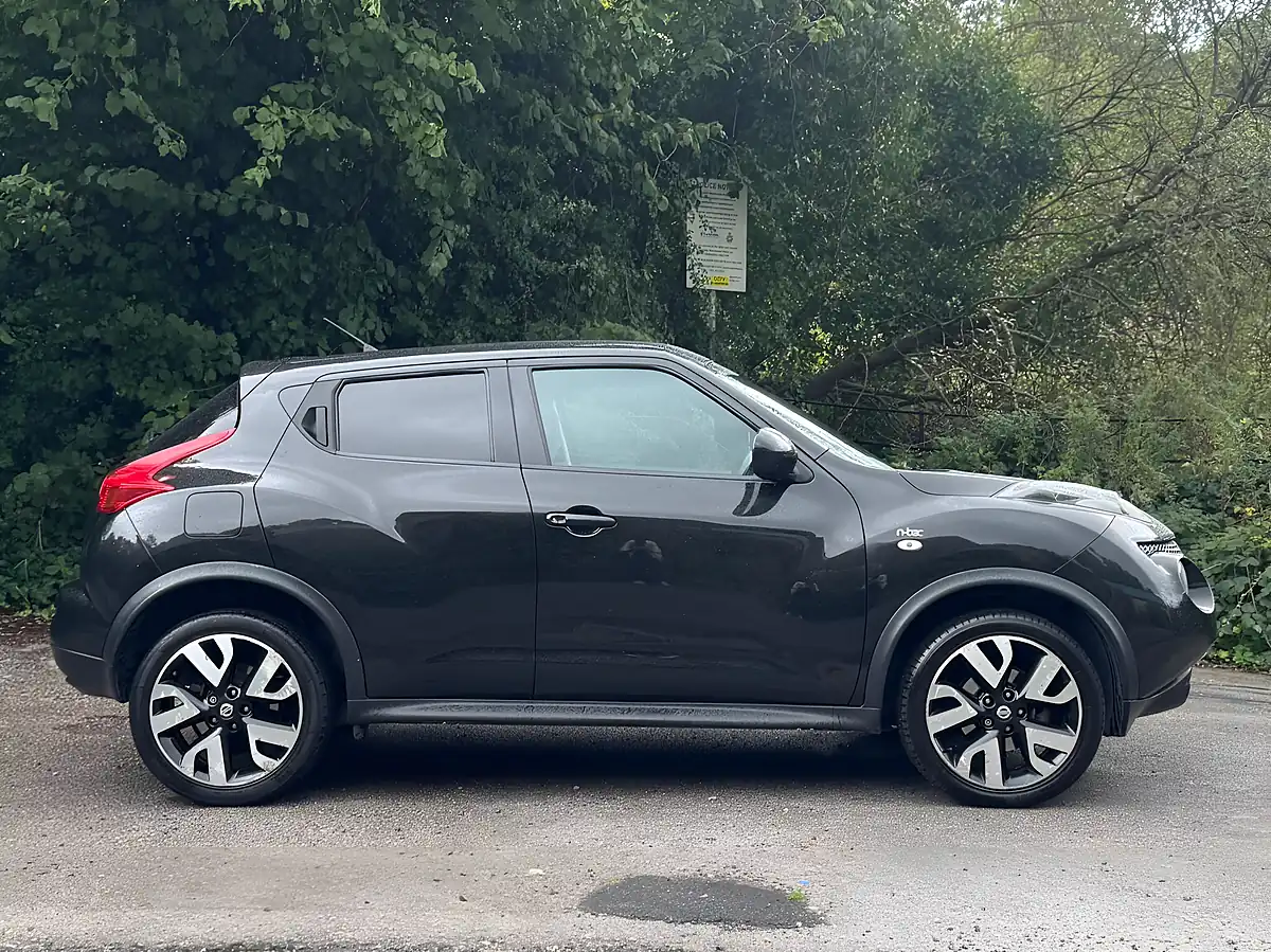 Used 2014 Nissan Juke N-Tec Black - Interior and Exterior details 9
