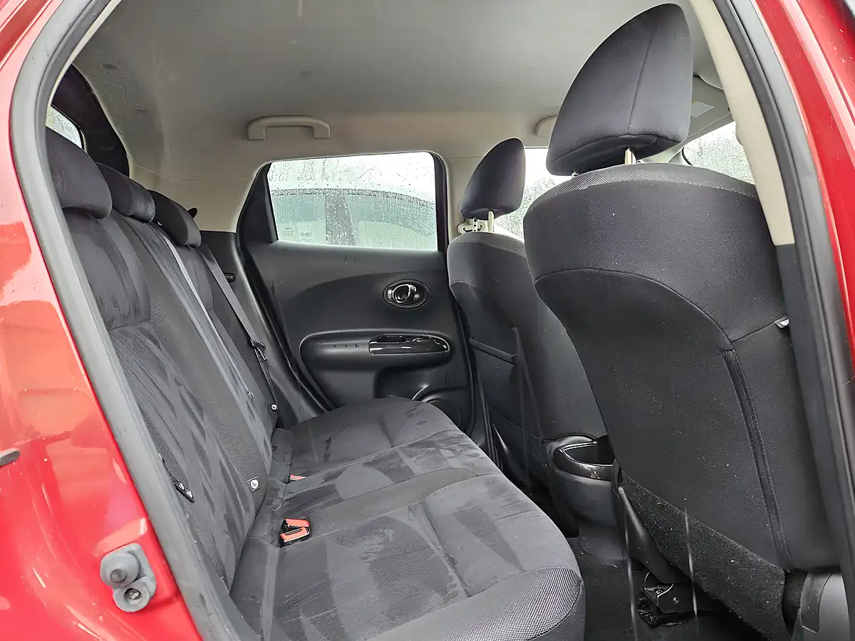 Used 2014 Nissan Juke N-Tec Red - Interior and Exterior details 15