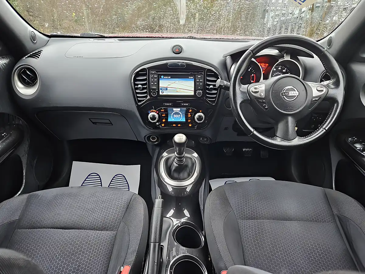 Used 2014 Nissan Juke N-Tec Red - Interior and Exterior details 17