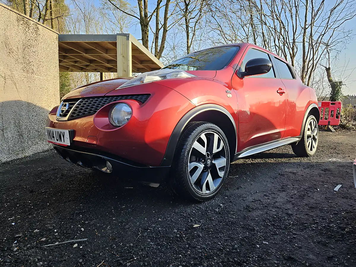 Used 2014 Nissan Juke N-Tec Red - Interior and Exterior details 8