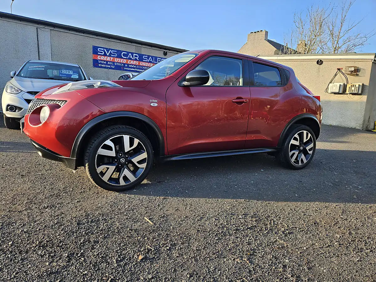 Used 2014 Nissan Juke N-Tec Red - Interior and Exterior details 9