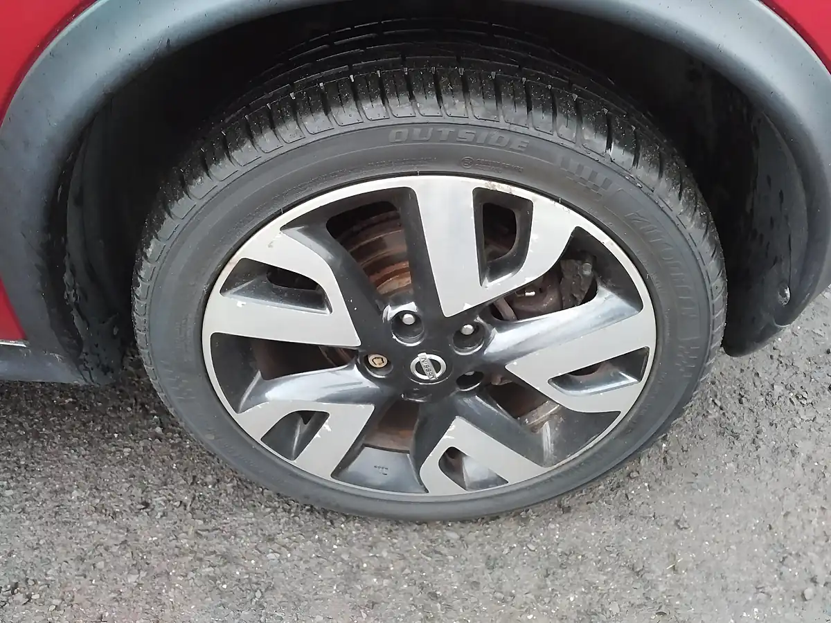 Used 2014 Nissan Juke N-Tec Red - Interior and Exterior details 10