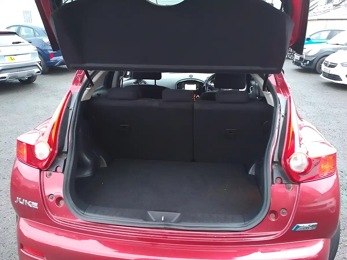 Used 2014 Nissan Juke N-Tec Red - Interior and Exterior details 15