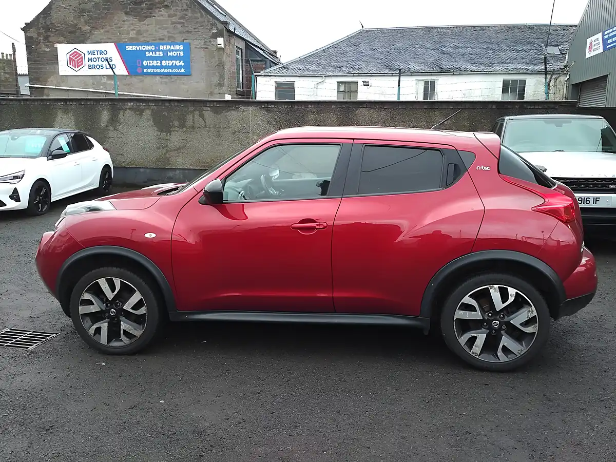 Used 2014 Nissan Juke N-Tec Red - Interior and Exterior details 2