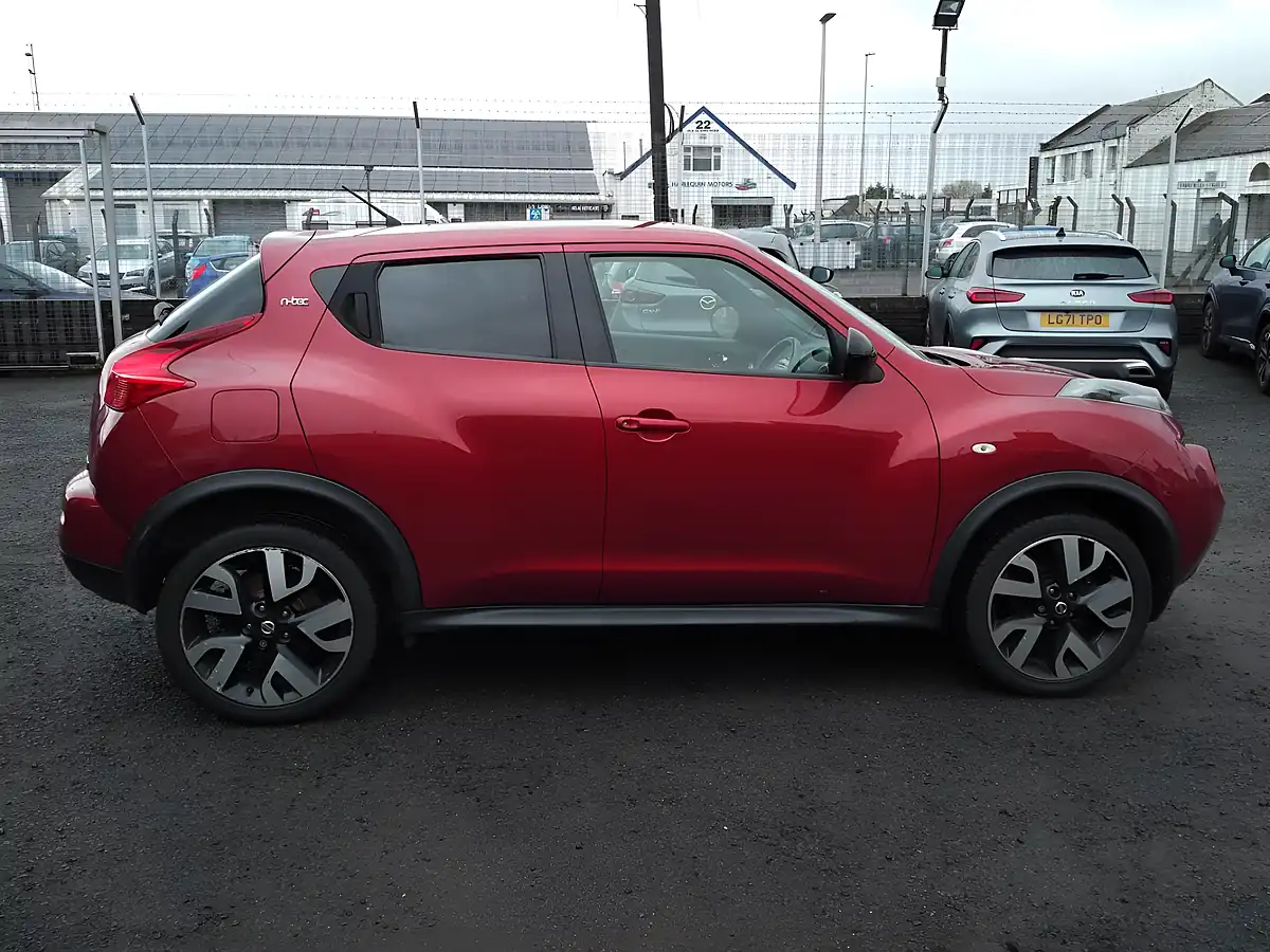 Used 2014 Nissan Juke N-Tec Red - Interior and Exterior details 6