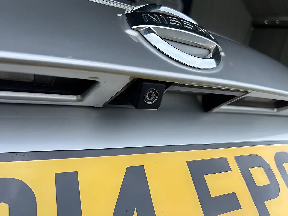 Used 2014 Nissan Juke N-Tec Silver - Interior and Exterior details 10