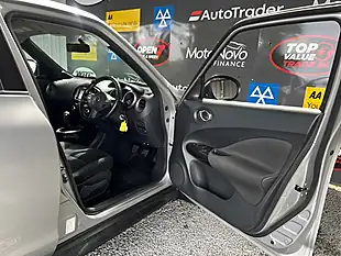 Used 2014 Nissan Juke N-Tec Silver - Interior and Exterior details 16