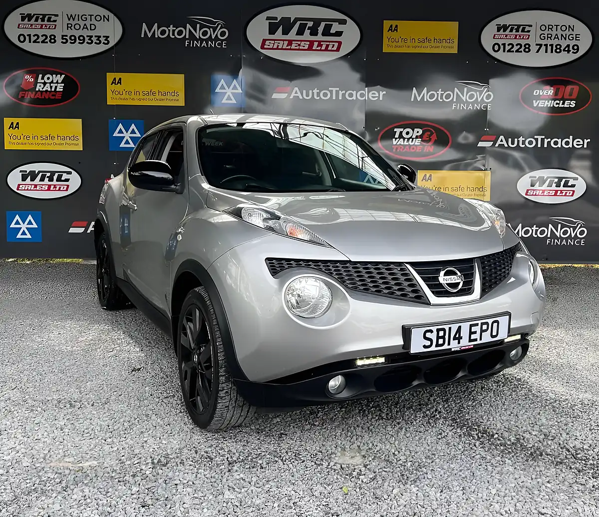Used 2014 Nissan Juke N-Tec Silver - Interior and Exterior details 4