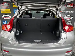 Used 2014 Nissan Juke N-Tec Silver - Interior and Exterior details 8