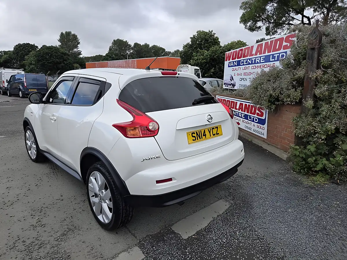 Used 2014 Nissan Juke N-Tec White - Interior and Exterior details 5