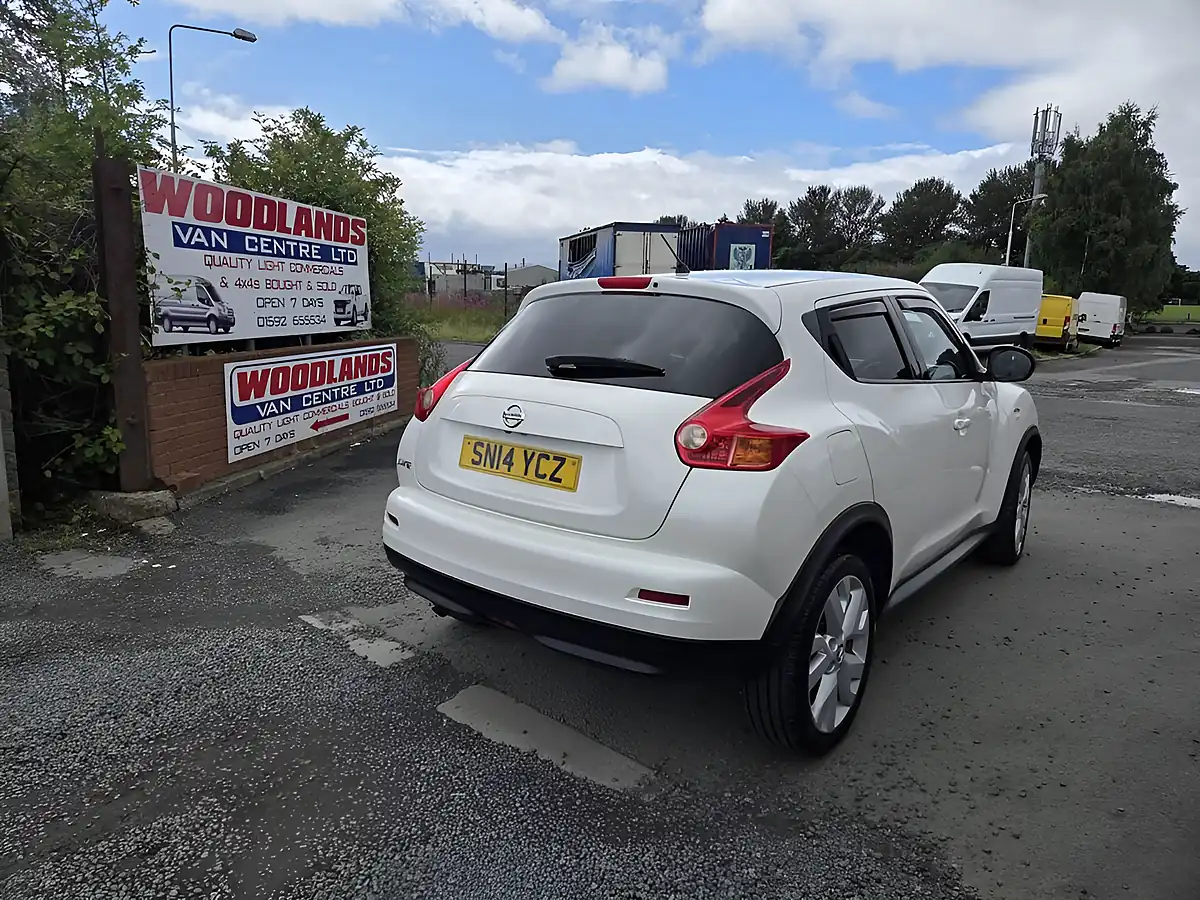 Used 2014 Nissan Juke N-Tec White - Interior and Exterior details 7