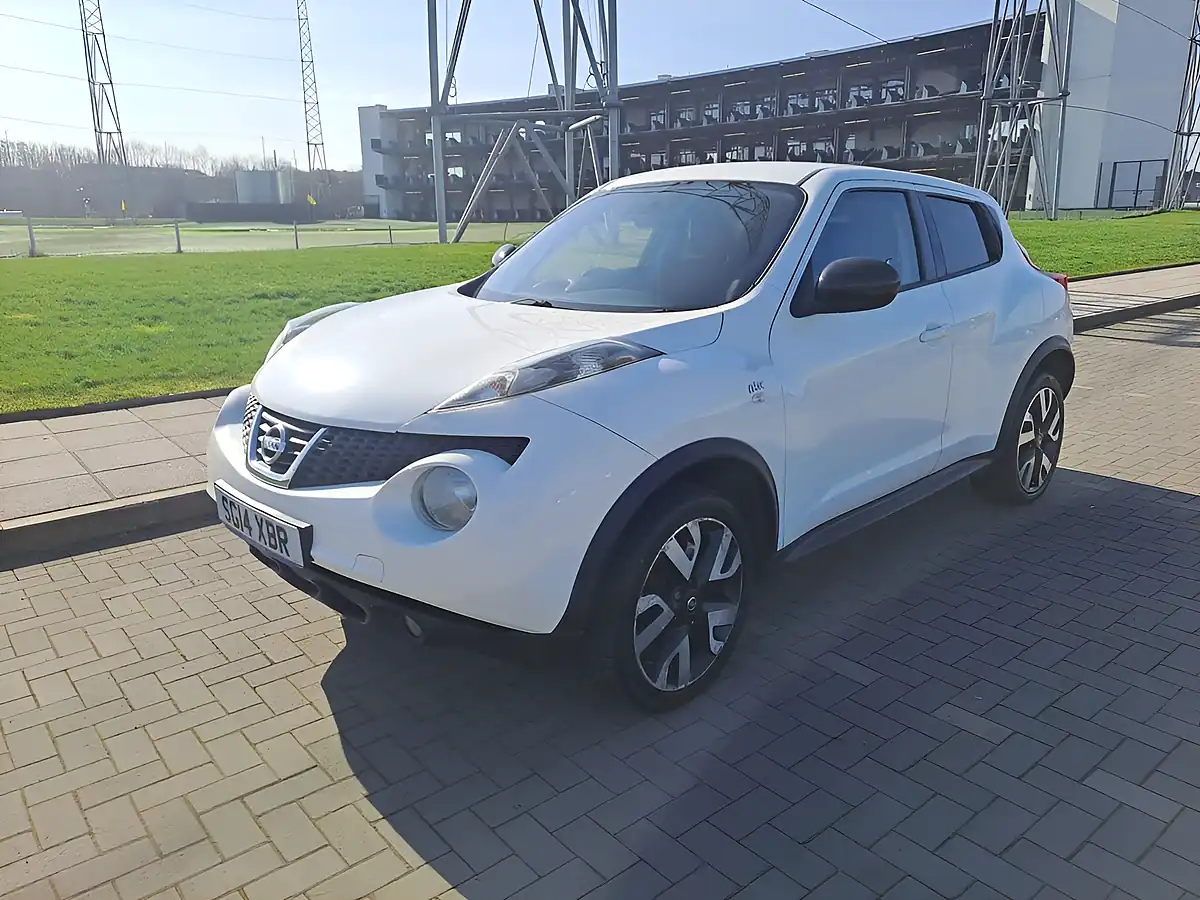 Used 2014 Nissan Juke N-Tec White - Front View