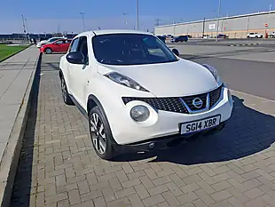 Used 2014 Nissan Juke N-Tec White - Interior and Exterior details 5