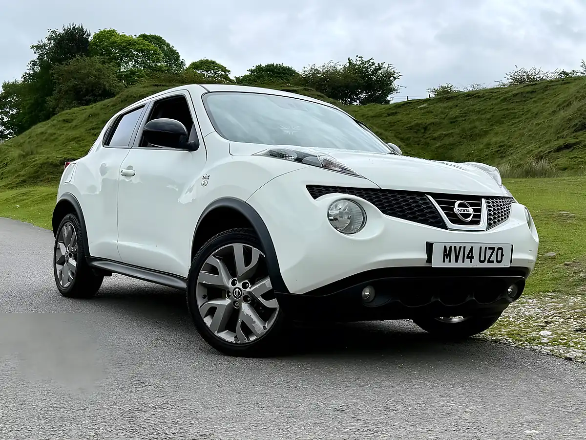 Used 2014 Nissan Juke N-Tec White - Front View