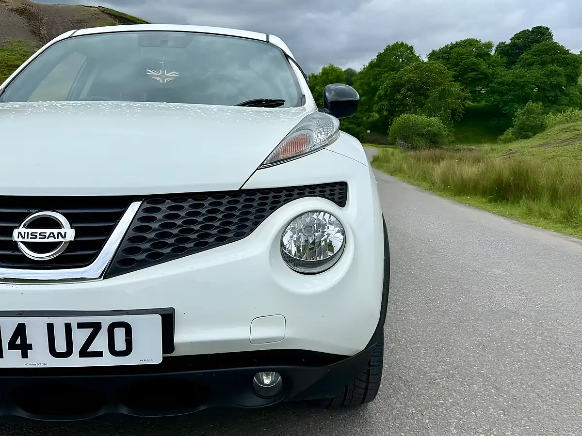 Used 2014 Nissan Juke N-Tec White - Interior and Exterior details 10