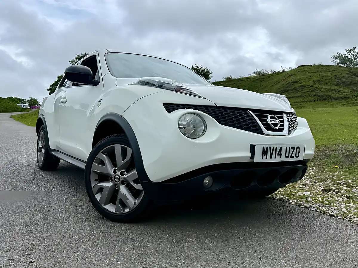 Used 2014 Nissan Juke N-Tec White - Interior and Exterior details 13