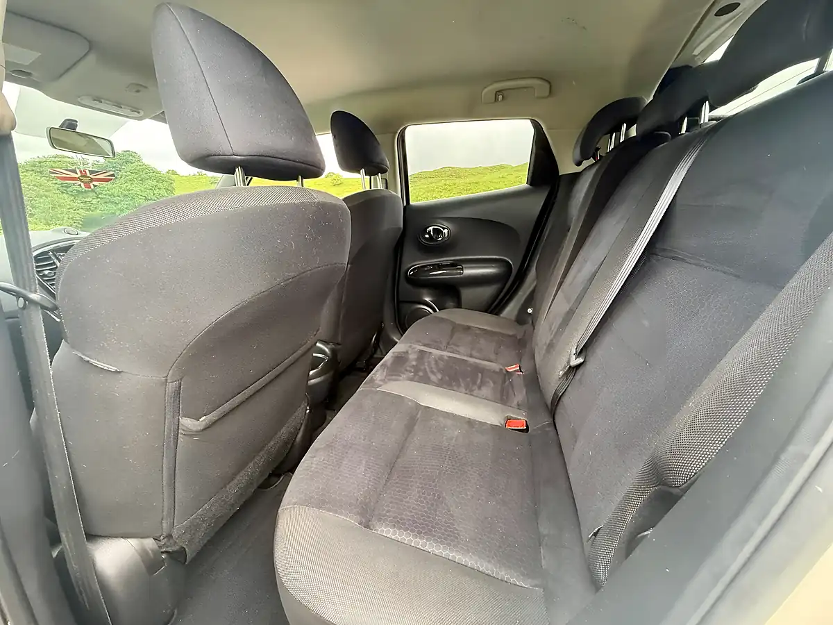 Used 2014 Nissan Juke N-Tec White - Interior and Exterior details 17