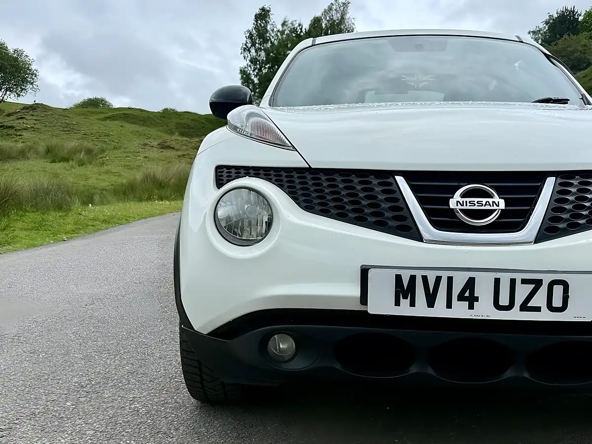 Used 2014 Nissan Juke N-Tec White - Interior and Exterior details 8