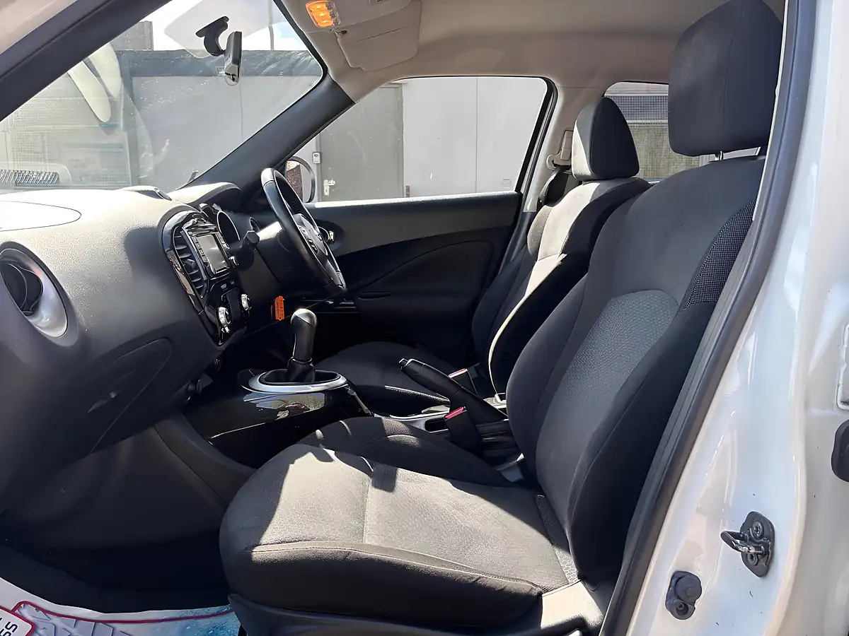 Used 2014 Nissan Juke N-Tec White - Interior and Exterior details 11