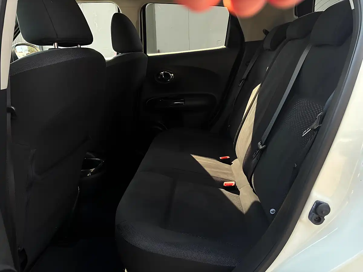 Used 2014 Nissan Juke N-Tec White - Interior and Exterior details 12