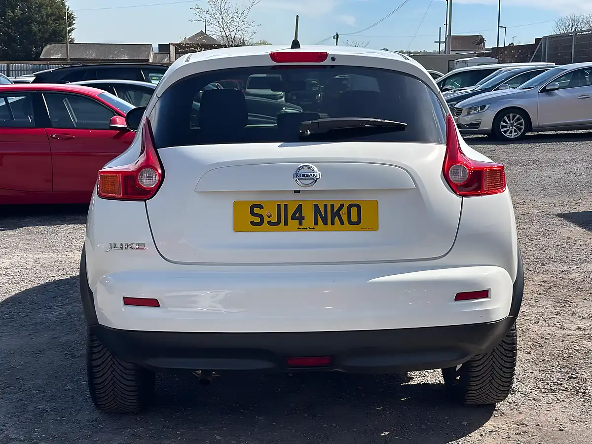 Used 2014 Nissan Juke N-Tec White - Interior and Exterior details 6