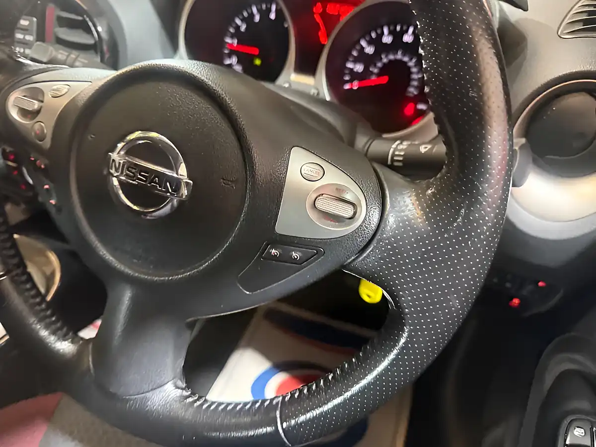 Used 2014 Nissan Juke N-Tec White - Interior and Exterior details 16