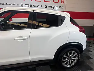 Used 2014 Nissan Juke N-Tec White - Interior and Exterior details 18