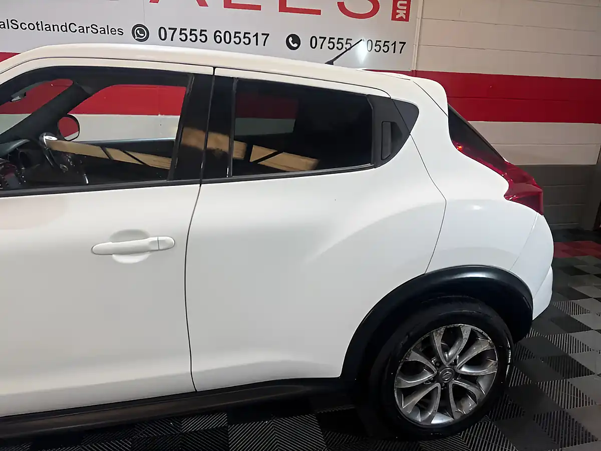 Used 2014 Nissan Juke N-Tec White - Interior and Exterior details 18