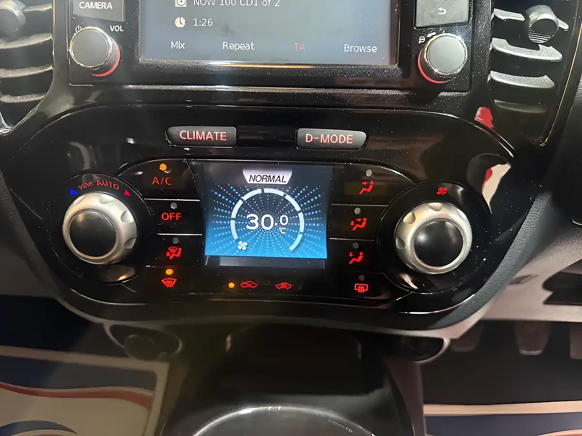 Used 2014 Nissan Juke N-Tec White - Interior and Exterior details 19