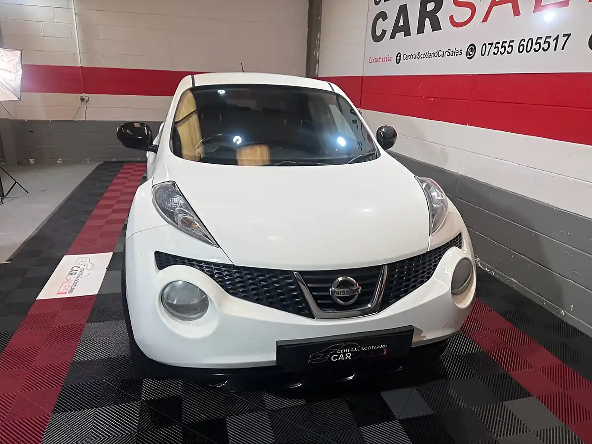 Used 2014 Nissan Juke N-Tec White - Interior and Exterior details 2