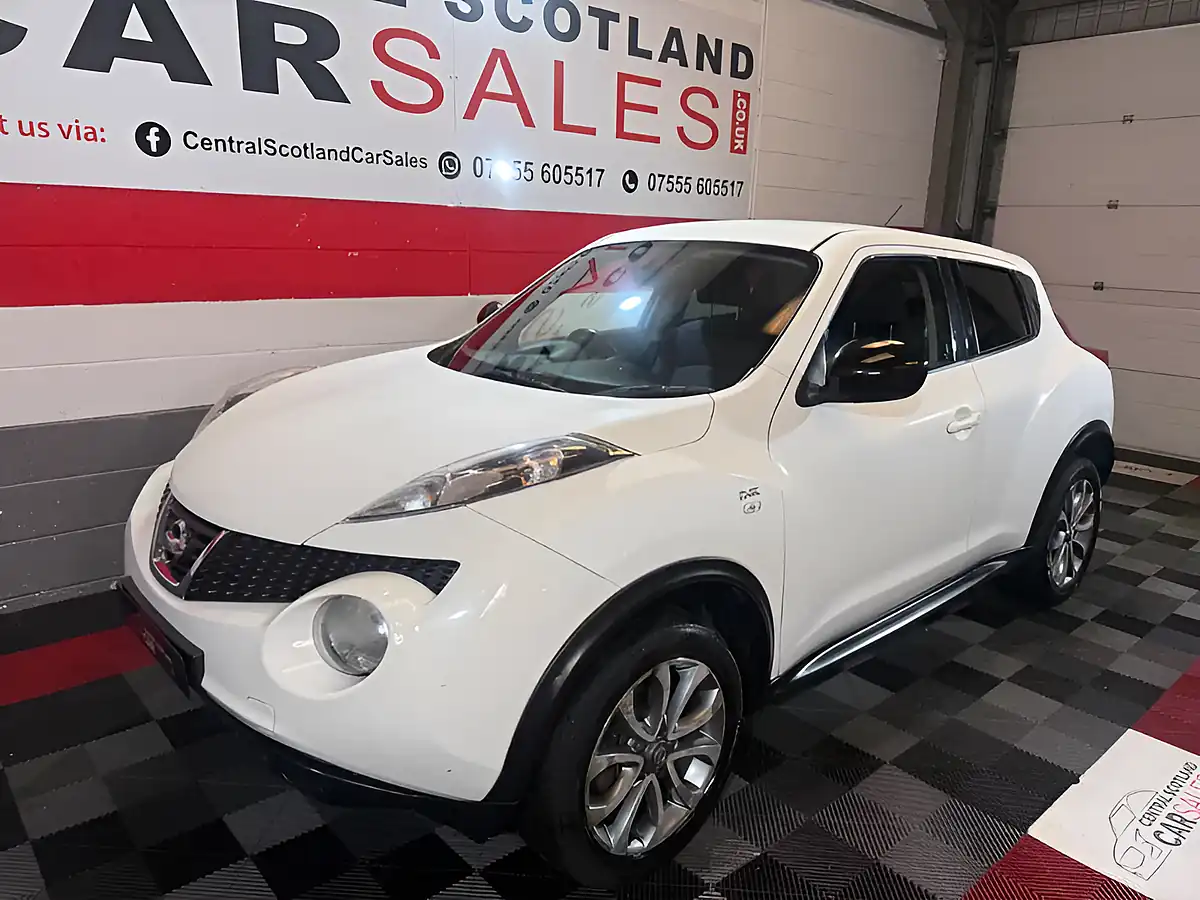 Used 2014 Nissan Juke N-Tec White - Interior and Exterior details 3