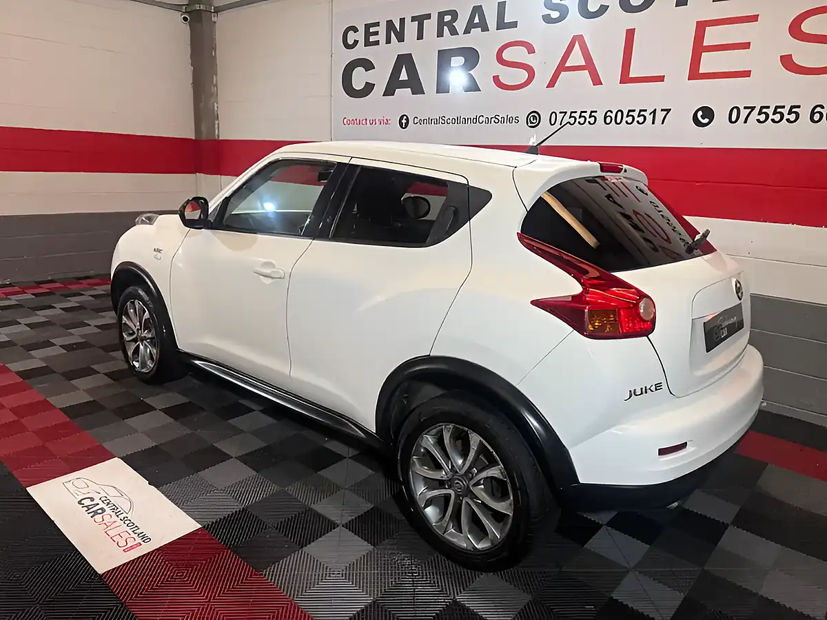 Used 2014 Nissan Juke N-Tec White - Interior and Exterior details 4