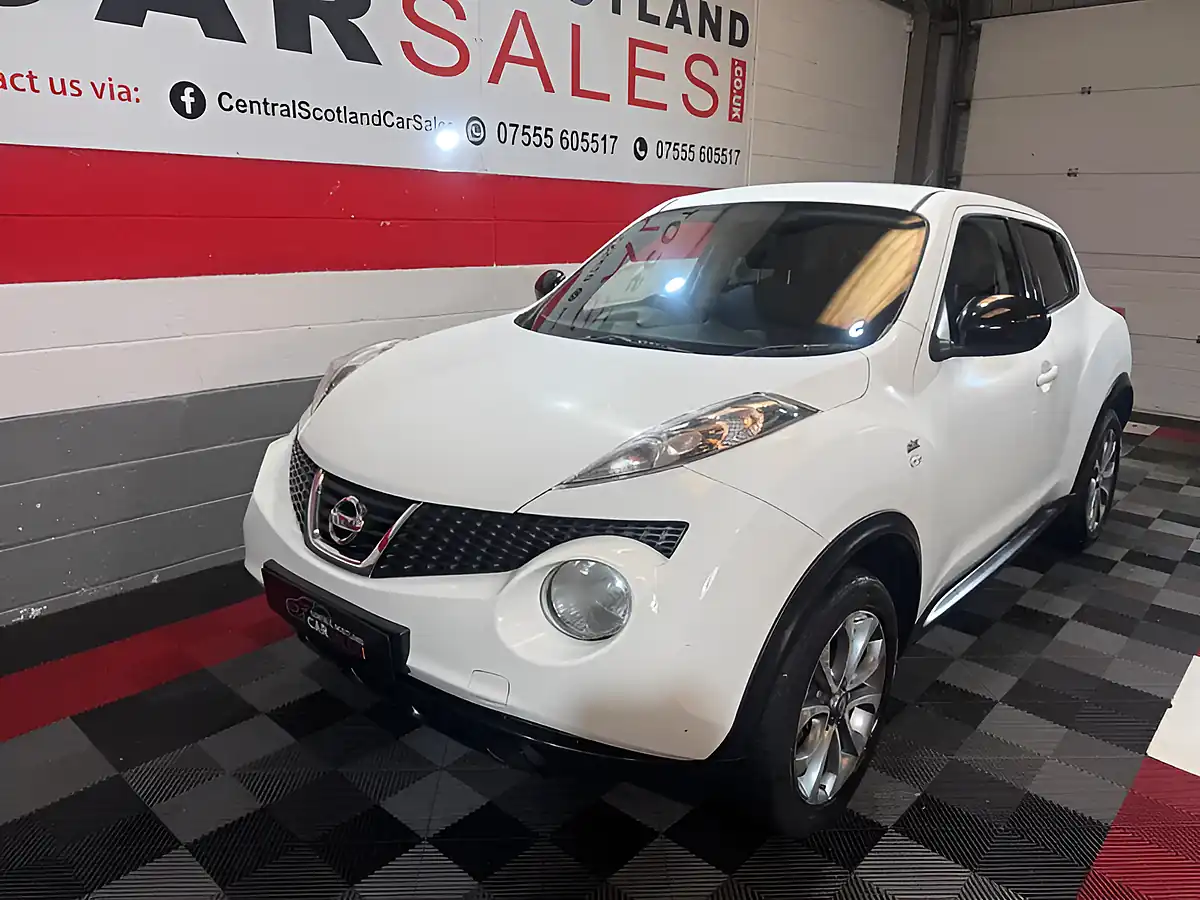 Used 2014 Nissan Juke N-Tec White - Interior and Exterior details 7