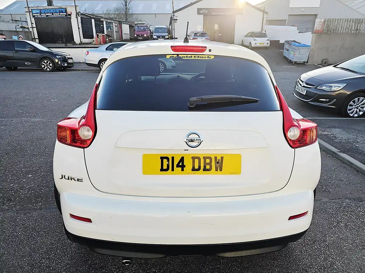 Used 2014 Nissan Juke N-Tec White - Interior and Exterior details 4