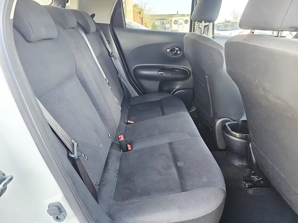 Used 2014 Nissan Juke N-Tec White - Interior and Exterior details 8