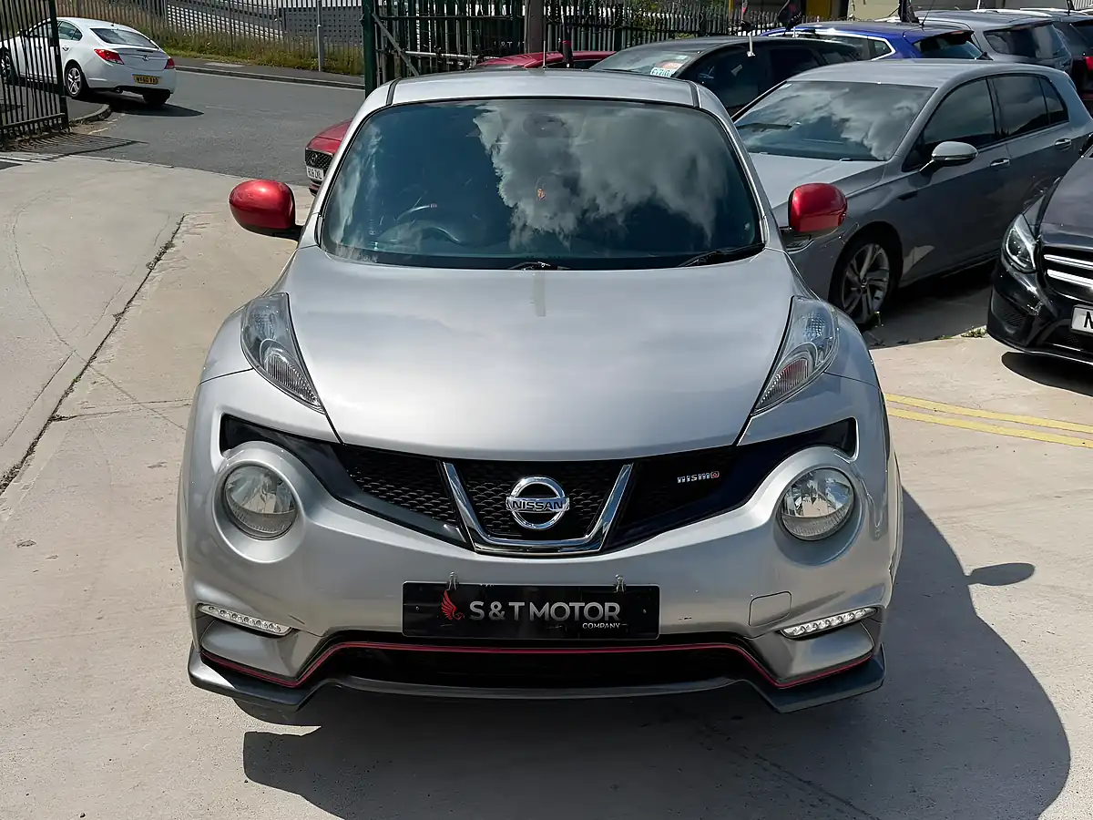 Used 2014 Nissan Juke Nismo Silver - Interior and Exterior details 3