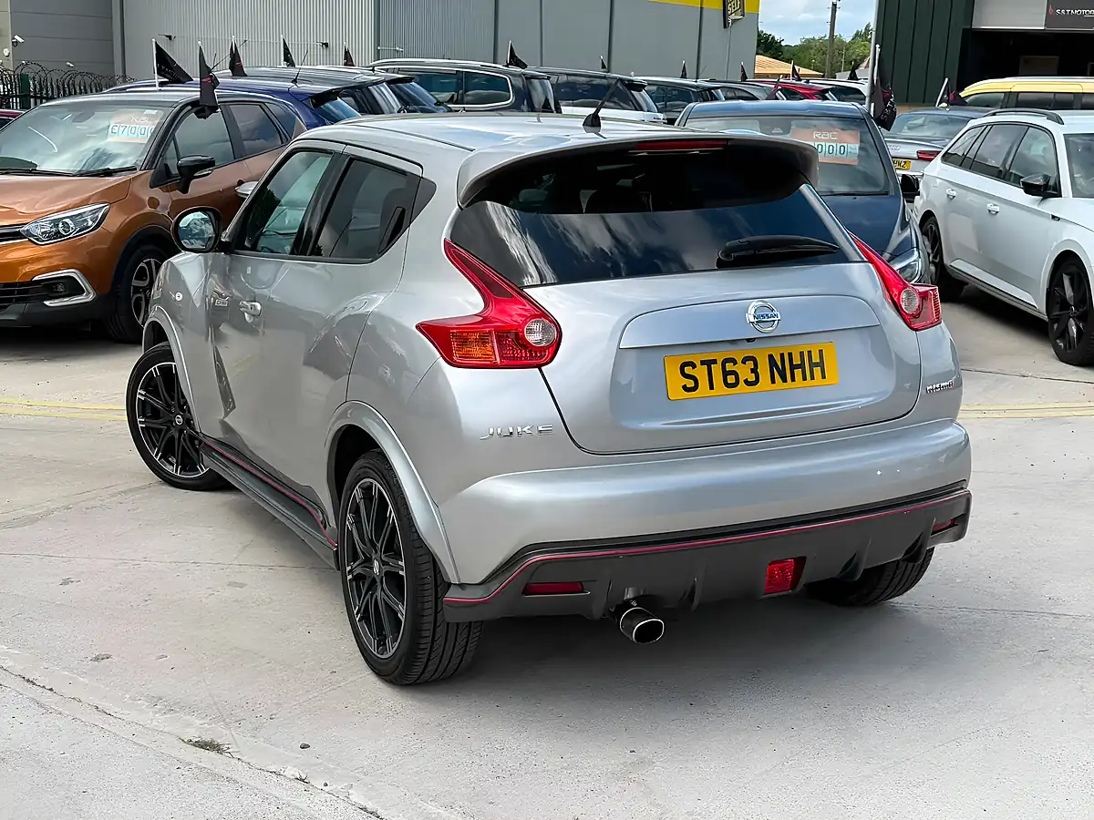 Used 2014 Nissan Juke Nismo Silver - Interior and Exterior details 5