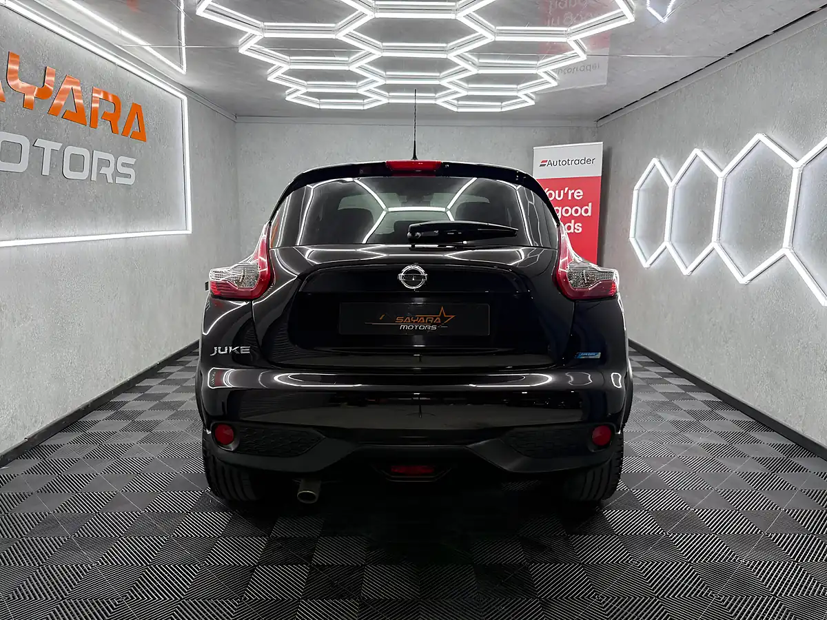 Used 2014 Nissan Juke Tekna Black - Interior and Exterior details 11