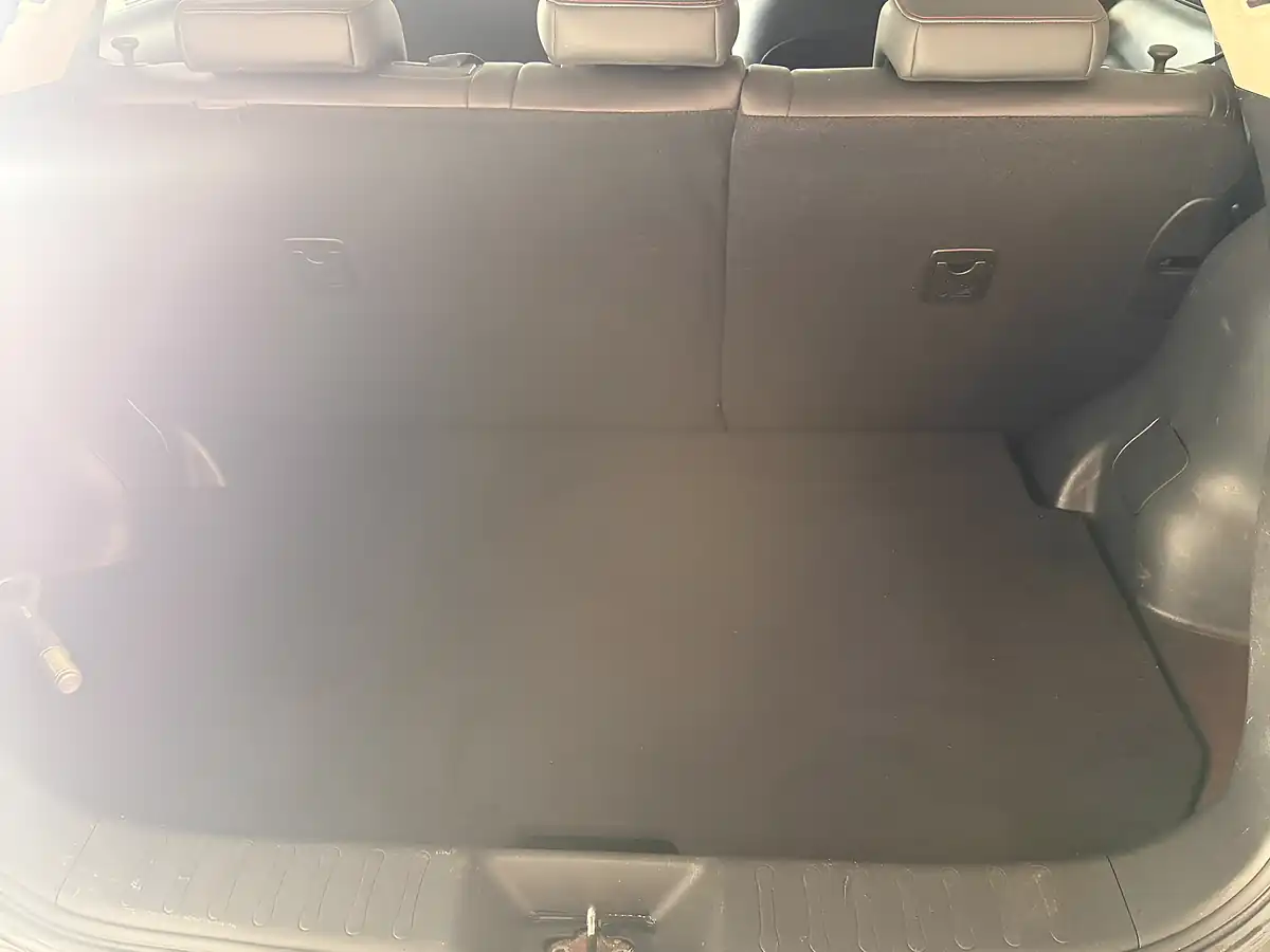 Used 2014 Nissan Juke Tekna Black - Interior and Exterior details 11