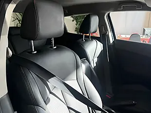 Used 2014 Nissan Juke Tekna Black - Interior and Exterior details 15