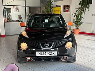 Used 2014 Nissan Juke Tekna Black - Interior and Exterior details 4