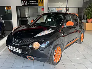 Used 2014 Nissan Juke Tekna Black - Interior and Exterior details 5
