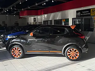 Used 2014 Nissan Juke Tekna Black - Interior and Exterior details 6
