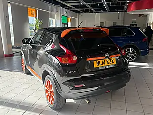 Used 2014 Nissan Juke Tekna Black - Interior and Exterior details 7